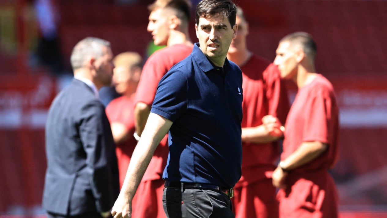 Efek Richard Hughes: Jalur Khusus Andoni Iraola Menuju Kursi Kepelatihan Liverpool