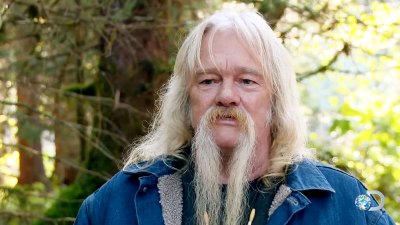 Estrela do povo de Bush do Alasca, Billy Brown morre aos 68 anos