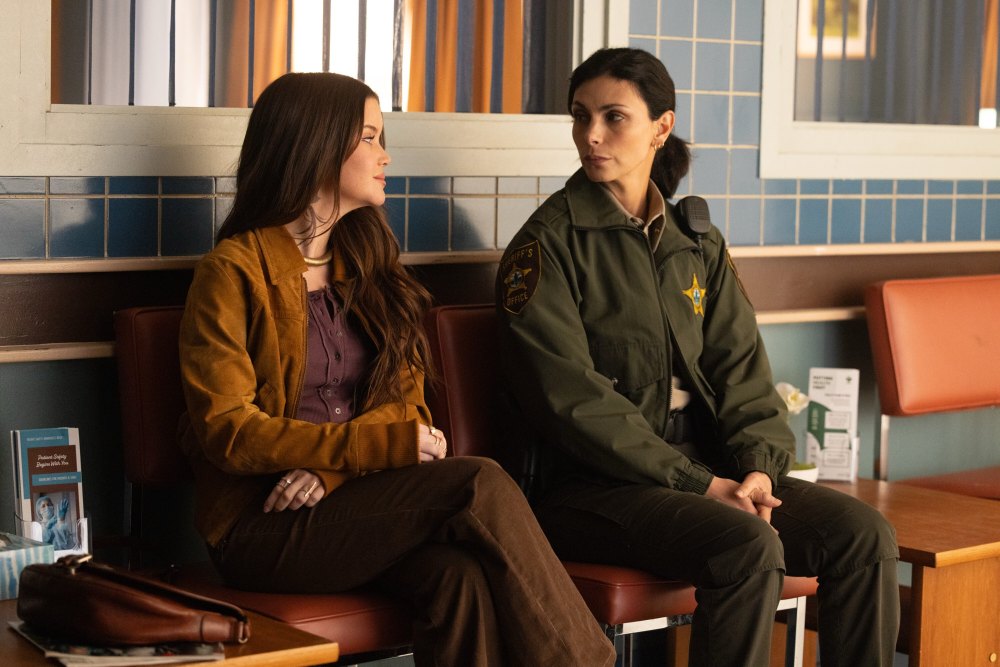 Por que Maren Morris se sentiu aliviada após sua aparição como Hazel no Sheriff Country Morena Baccarin