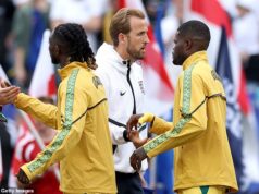 La stella inglese RIFIUTA di stringere la mano a Thomas Partey – e i fan si arrabbiano mentre le telecamere interrompono lo scambio con il giocatore accusato di stupro prima dello scontro della Coppa del Mondo in Ghana
