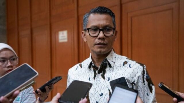 69a0ffdb374b6-juru-bicara-kemenperin-febri-hendri-antoni-arif_gemini_1265_711.jpg