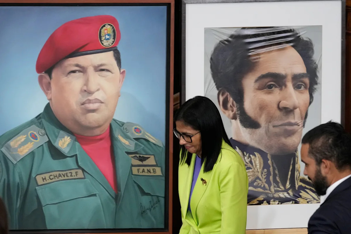 A unidade do partido governante da Venezuela se rompe enquanto Delcy Rodríguez muda as políticas da era Chávez