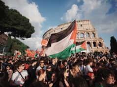 Quattro attivisti della flottiglia umanitaria di Gaza rilasciati dalla detenzione in Libia