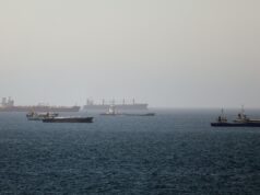 I prezzi del petrolio salgono dopo che l’attacco nello Stretto di Hormuz ha fermato il piano di evacuazione