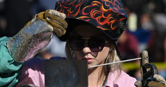 GettyImages-2241800694-1-e1782235589169-639x335.jpg