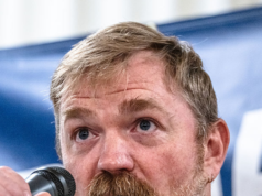 Esclusivo: il video della RNC mostra i democratici che si dibattono sul sostegno a Graham Platner