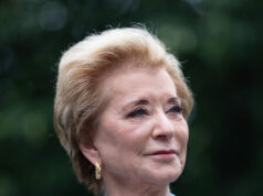 I democratici chiedono l’impeachment della segretaria dell’Istruzione Linda McMahon