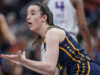 ‘Tutto qui?!’: Fan indignati dopo che la WNBA ha sospeso Alyssa Thomas solo 1 partita per un vizioso fallo flagrante su Caitlin Clark