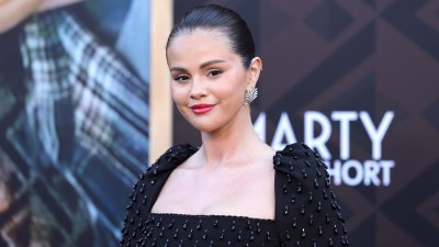LOS ANGELES, CALIFÓRNIA - 06 DE MAIO: Selena Gomez comparece à estreia da Netflix em Los Angeles