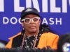 Spike Lee continua i festeggiamenti per il campionato dei Knicks con la sua apparizione al draft NBA