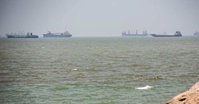 strait-of-hormuz-1-640x335.jpg